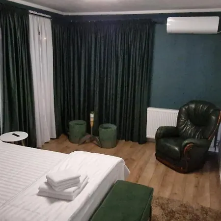 Aparthotel Casa Damian Drobeta 3*