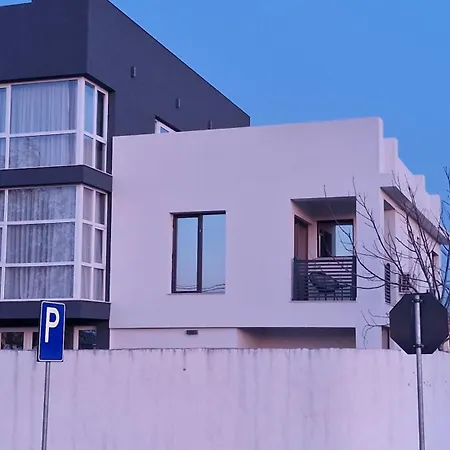 Casa Damian Drobeta 아파트호텔 3*