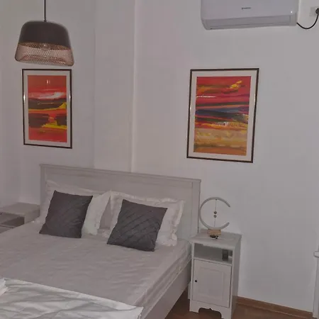 아파트호텔 Casa Damian Drobeta 3*