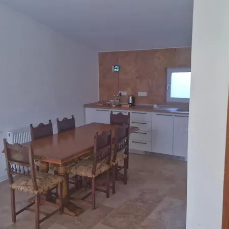 Casa Damian Drobeta Aparthotel